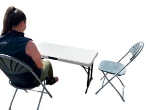 Table et chaise taille basse